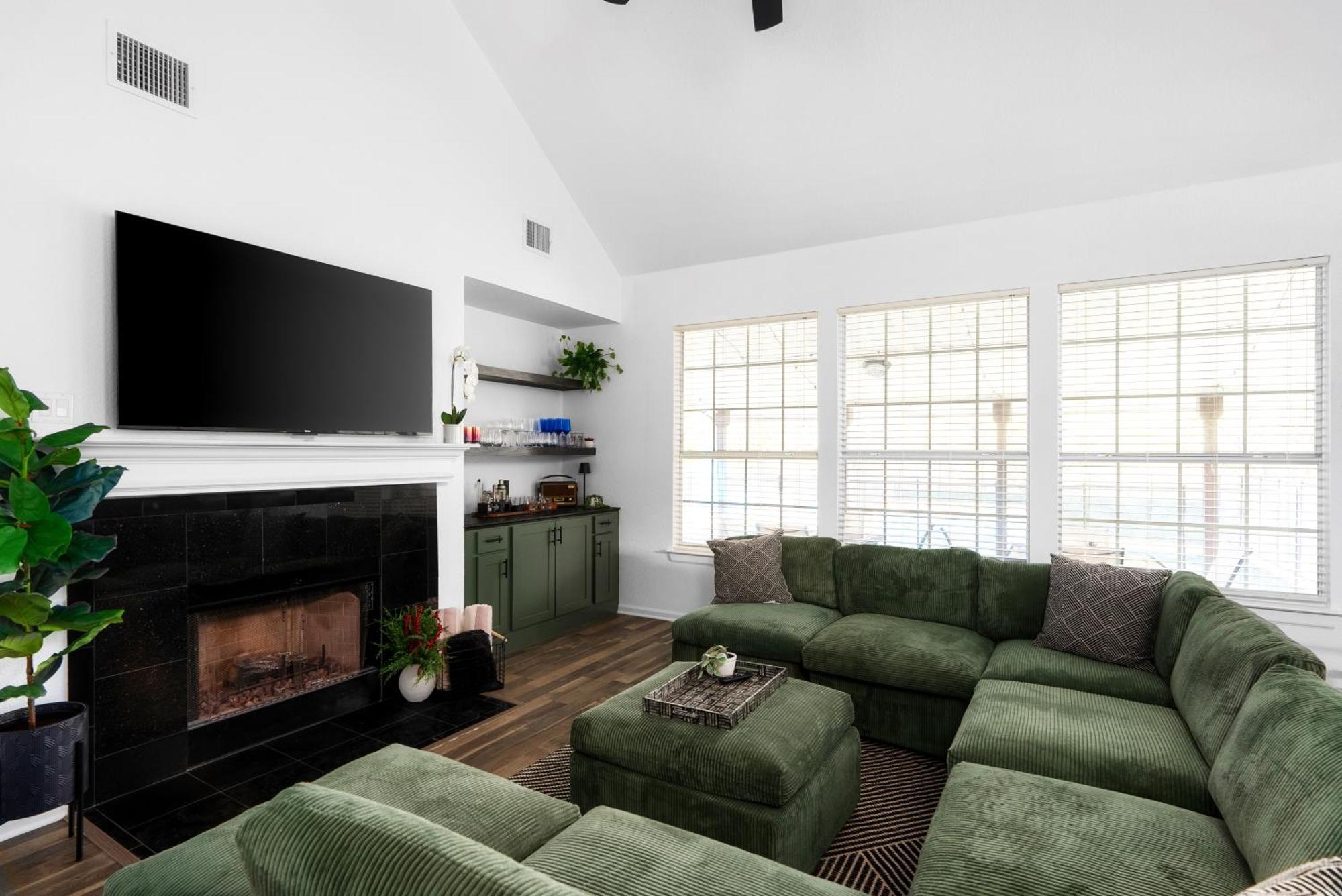 Stunning Family Home With Pool & Hot Tub - Sleeps 17 Pflugerville Exterior photo